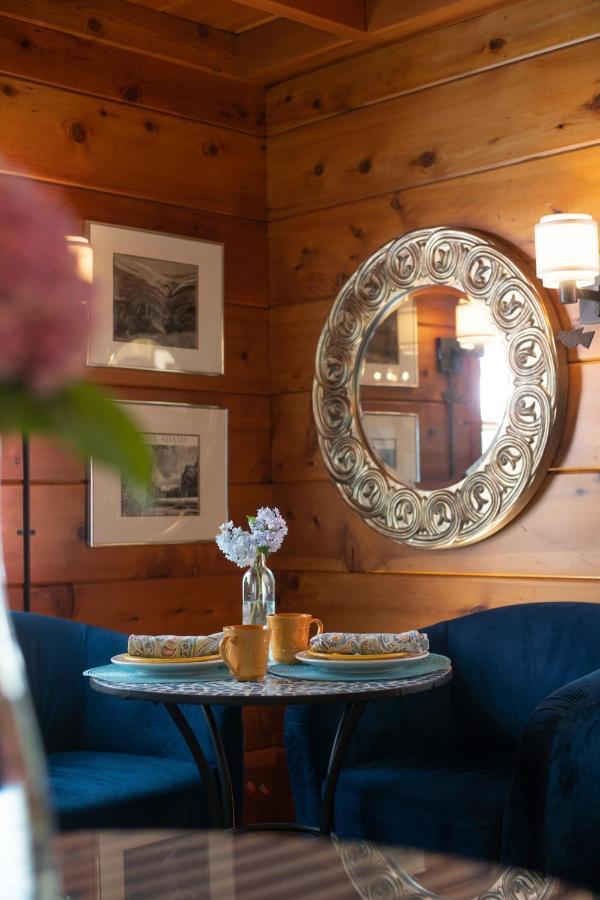 Elliott House Boutique Inn シェイバー・レイク エクステリア 写真
